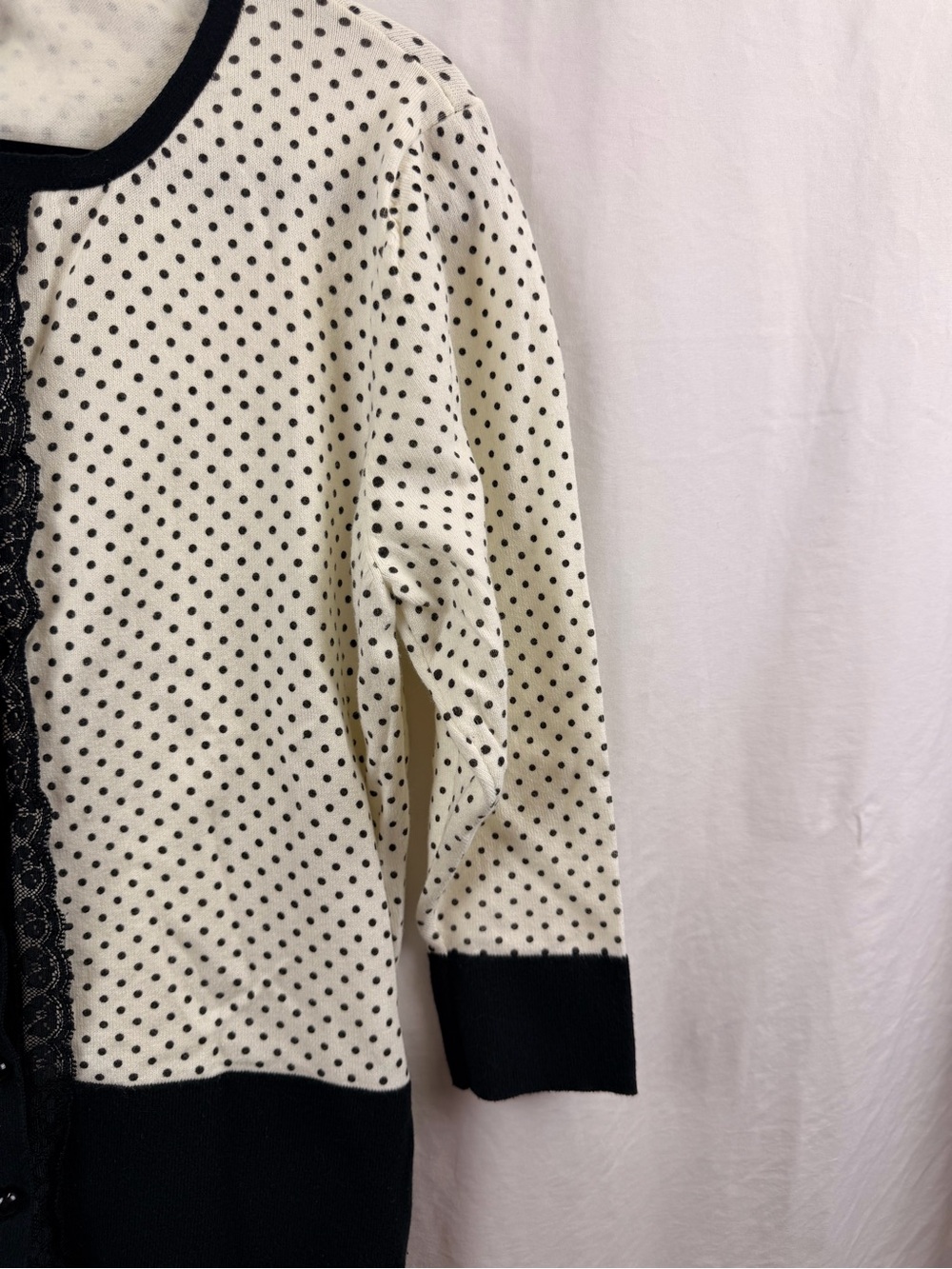 Larry Levine Women's Top Sz L Cream and Black Polka Dot Lace Black Trim Stretch - Picture 5 of 8